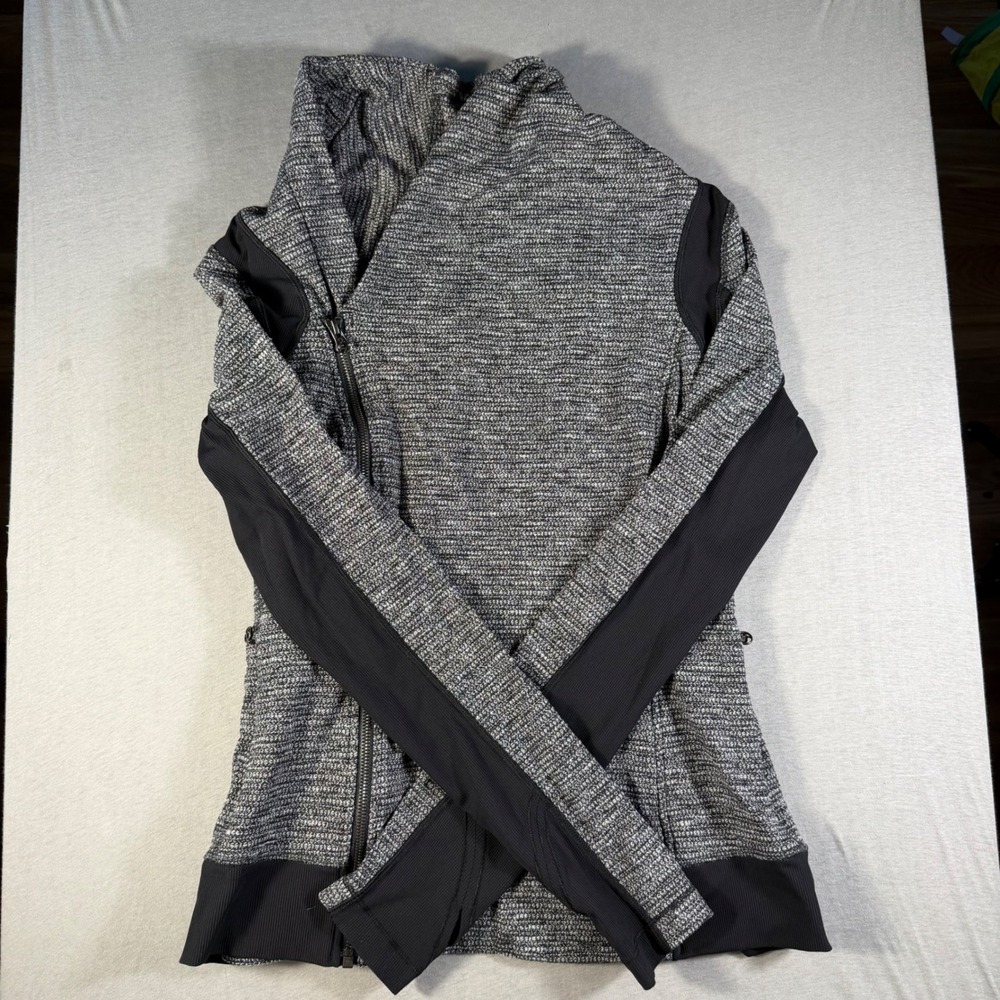 Lululemon Asymmetrical Zip Jacket Space Dye Black White Size 10 Activewear
